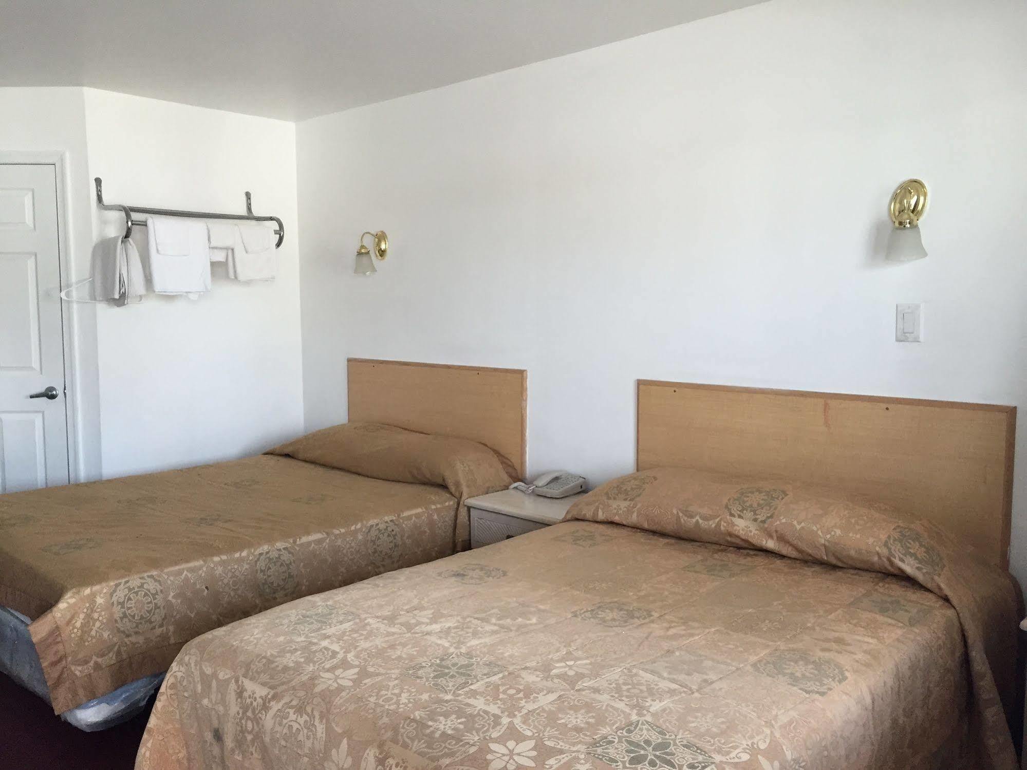 Mayfair Motel Cross Keys Buitenkant foto